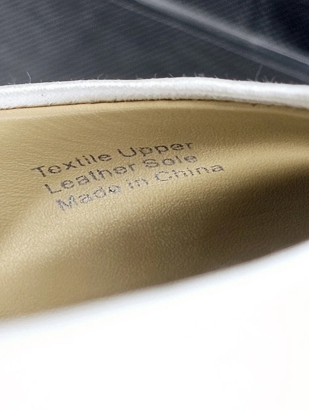 Badgley Mischka Lucille Heart White Satin Heels Size 9.5 NEW**